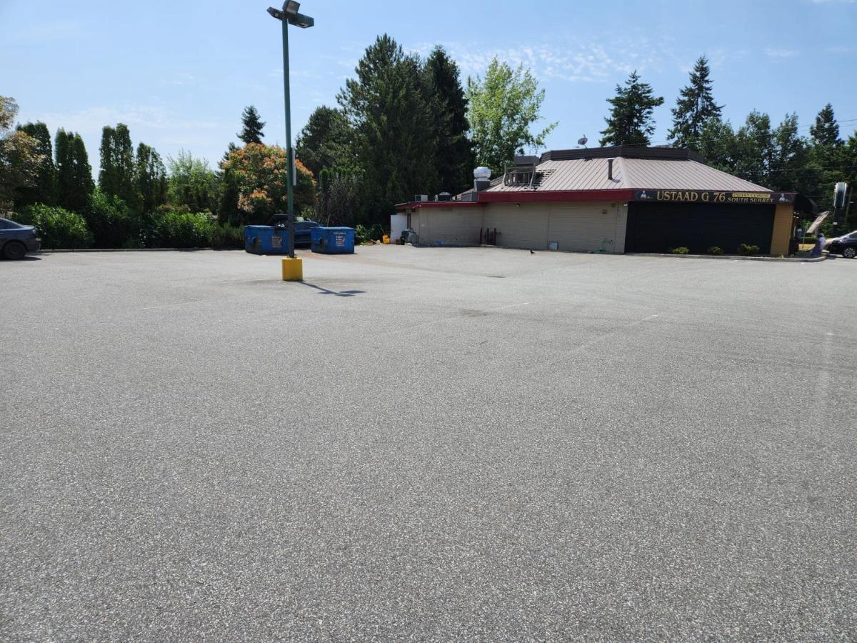 Grantview Inn Surrey Exterior photo